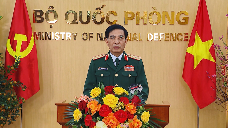 Bộ trưởng Phan Văn Giang chúc tết cán bộ, công nhân viên chức, chiến sĩ toàn quân 